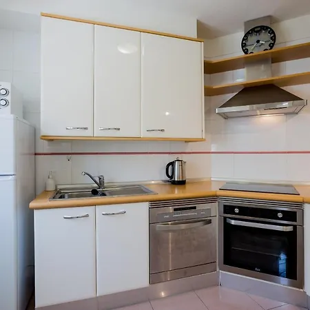 Superior Del Duque Ocean View 2 Bedroom Appartement *